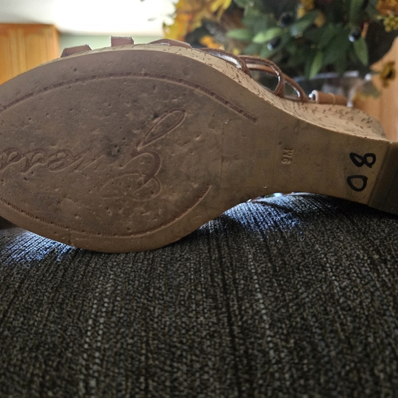 Guess Strappy Wedges - Picture 4 of 4